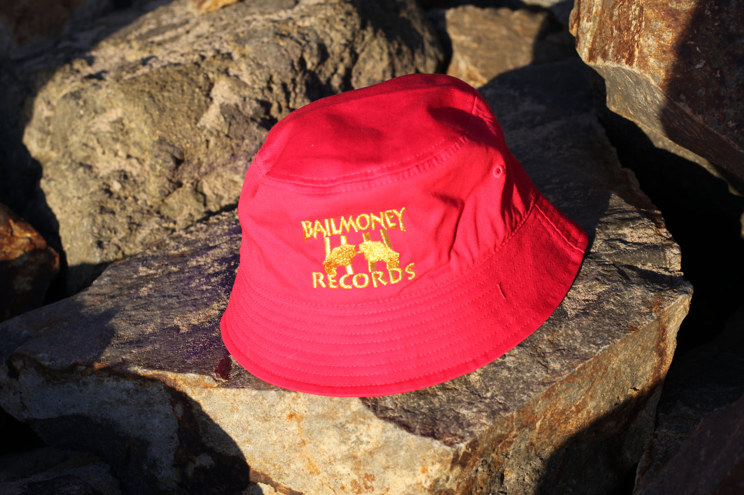 BMR BUCKET HAT PINK/GOLD